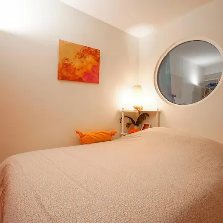 De Lourcine Apartment *